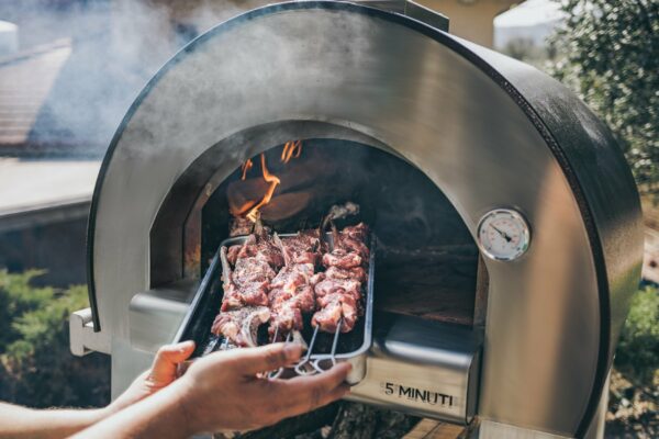 Mit dem “BBQ 500”  wird der Alfa-Ofen zu einem Grill, bis 500°C | Alfa Forni