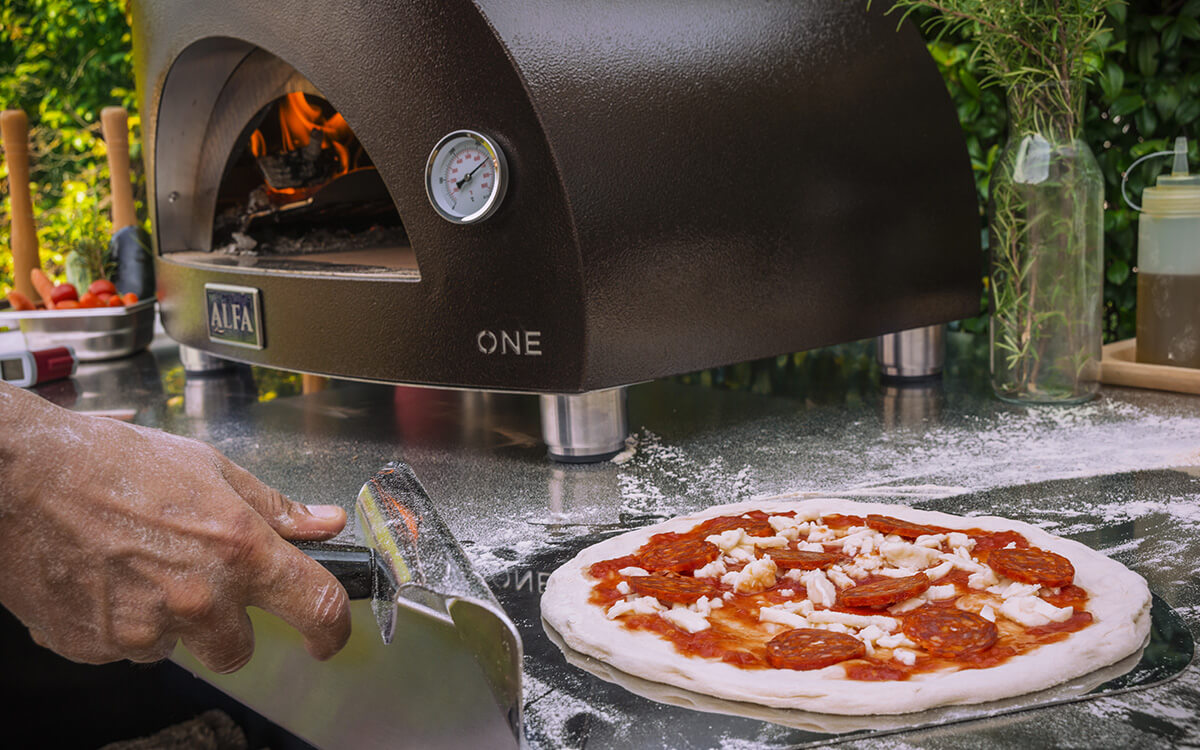 Forni per pizza da esterno: 5 motivi per scegliere Alfa a casa tua | Alfa Forni