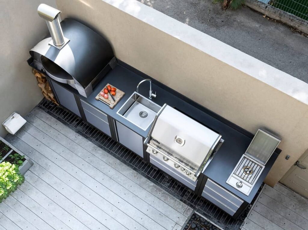 11 Beautiful Outdoor Kitchen Ideas for Summer 2020 | Alfa Forni