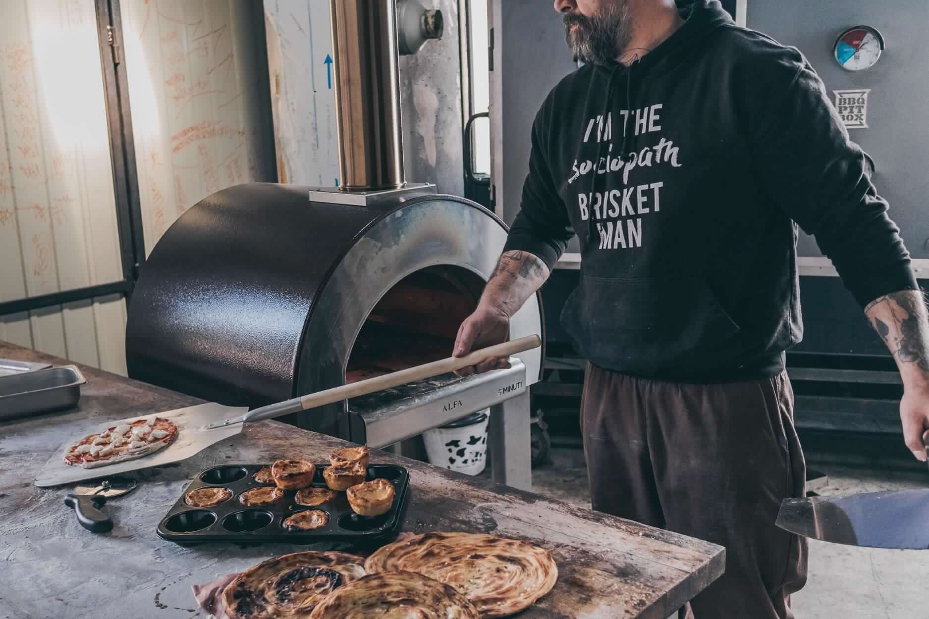 Cosa si può cucinare nel forno a legna? Ricette e consigli | Alfa Forni