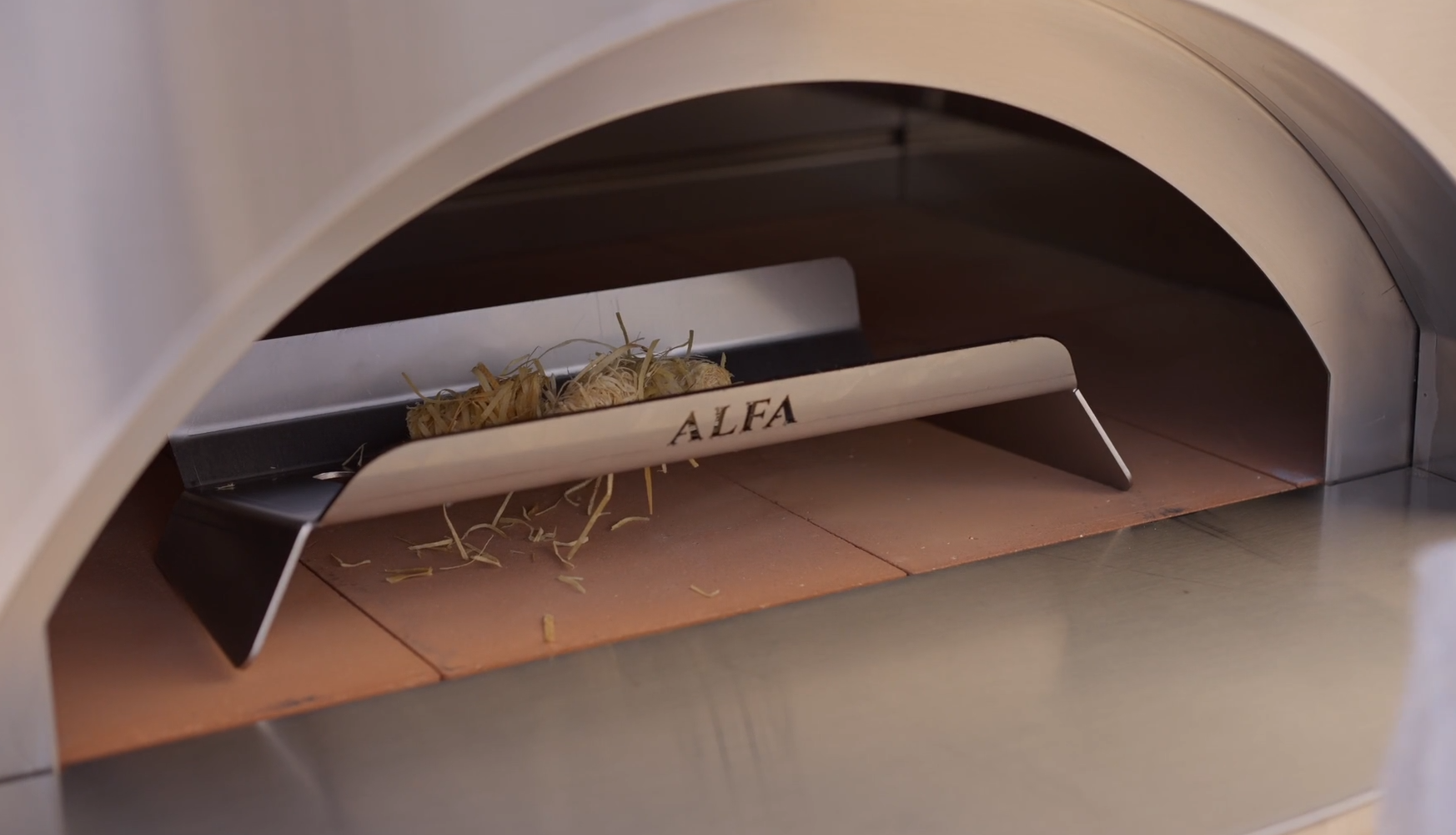 Lighting and preparation of the wood oven | Alfa Forni